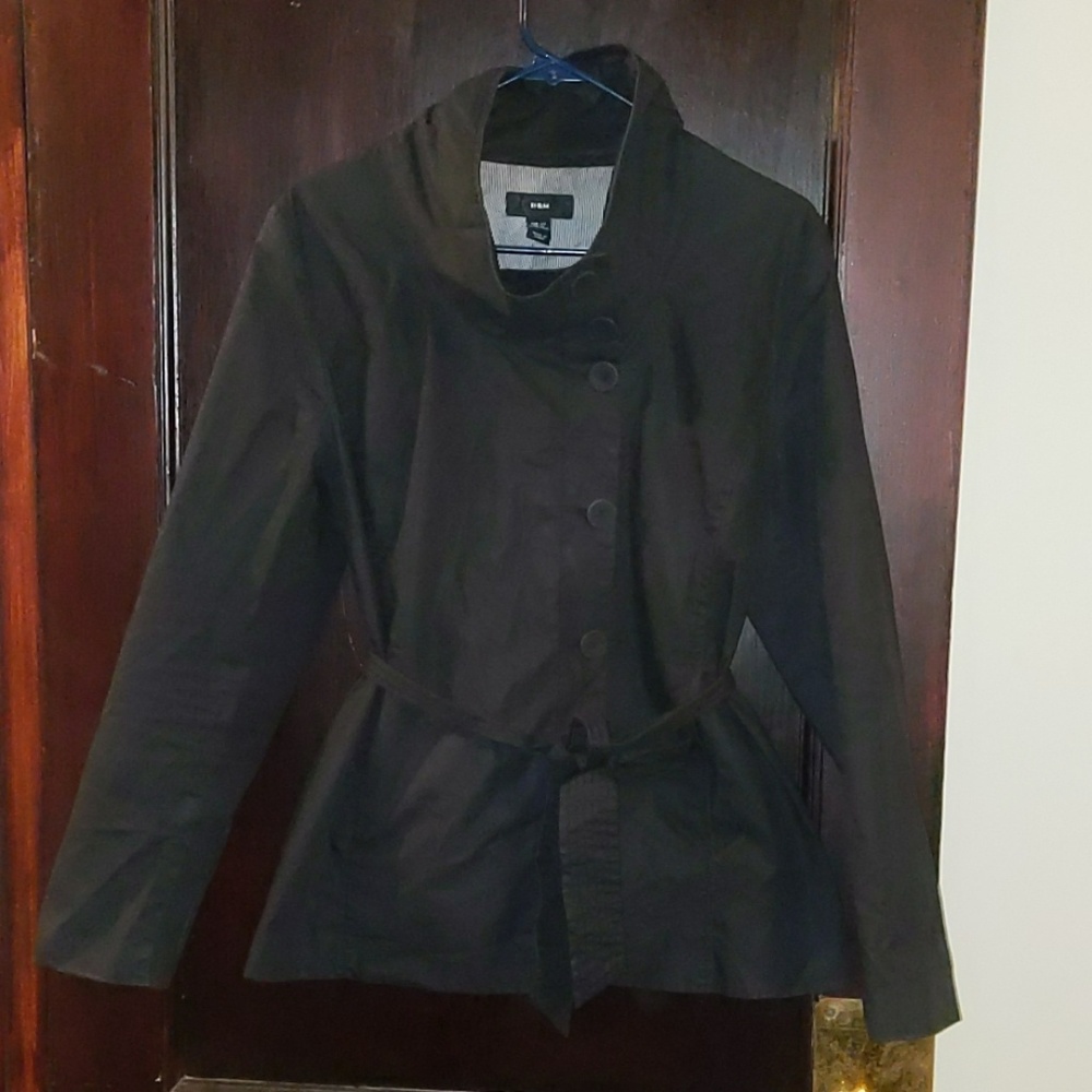 Water resistant black trench coat